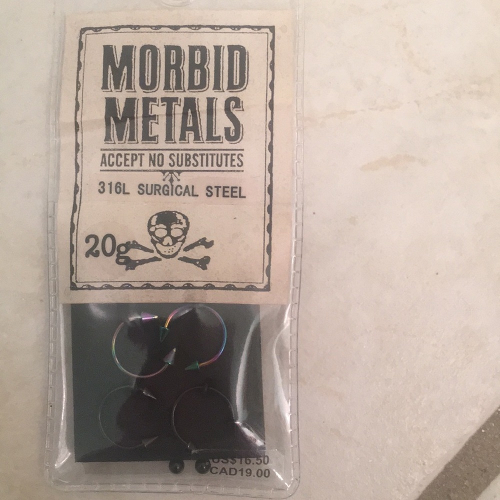 1 pack available of horseshoe jewelry pack 20g